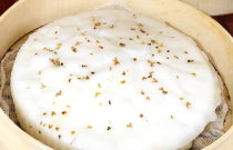 

水塔糕爆火背后：傳統(tǒng)小吃如何煥發(fā)新生？創(chuàng)業(yè)者如何平衡傳統(tǒng)與創(chuàng)新？