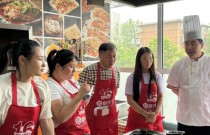 「紙包魚學(xué)員日營業(yè)額6000+」顧客反饋：一位難求，排隊一小時也要吃！