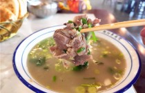 如何創(chuàng)業(yè)穩(wěn)盈利？想學(xué)羊湯，一鍋暖心味道抓住顧客！