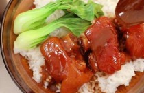 想學(xué)豬腳飯？豬腳飯那里學(xué)比較好？眾多創(chuàng)業(yè)者的共同選擇，點(diǎn)擊了解！