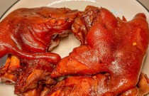 鹵菜創(chuàng)業(yè)：虧本幾率大嗎？揭秘成功秘訣