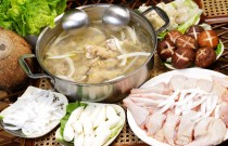 椰子雞火鍋的做法：清甜鮮美，一鍋養(yǎng)生