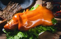 想學脆皮烤鴨？學費是多少？學脆皮烤鴨的費用揭秘