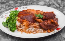 開一家豬腳飯要多少錢？豬腳飯開店成本揭秘！小本創(chuàng)業(yè)的高效指南！