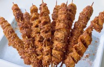 烤面筋做法獨家揭秘，輕松掌握核心技術(shù)，迅速吸引食客。