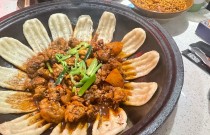 掌握鐵鍋燉的經(jīng)典技法，解鎖美味燉菜配方，輕松學(xué)會(huì)家常鐵鍋燉