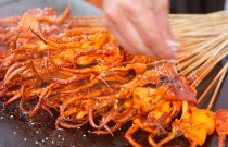 鐵板魷魚的做法和配料，全流程教學(xué)，輕松掌握街頭爆款！