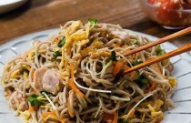 想學(xué)正宗涼拌菜？去哪里學(xué)最正宗，快來(lái)看看！