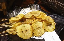 烤土豆的家常做法：簡單又美味的燒烤技巧，輕松學會！