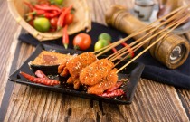 炸串一天賣500掙錢嗎？餐飲創(chuàng)業(yè)的盈利潛力分析