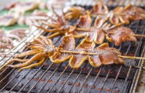 鐵板魷魚的做法和配料，新手也能做出街邊爆款味！