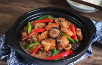 如何做出香噴噴的雞公煲？一學(xué)就會(huì)的做法和配料大揭秘！