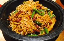 鐵鍋燜面技術培訓？好吃又掙錢，別錯過！