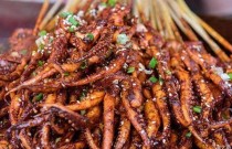 鐵板魷魚哪里學(xué)最好？掌握真本事，排隊都擋不??！