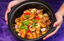 開砂鍋店一年能賺多少？利潤(rùn)揭秘，爆滿秘訣全公開！