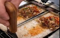 鍋巴飯的做法擺攤能賺錢嗎？味道做對，顧客天天排隊！