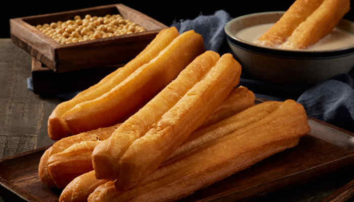 想學(xué)油條技術(shù)？這里的學(xué)費(fèi)讓你意想不到！