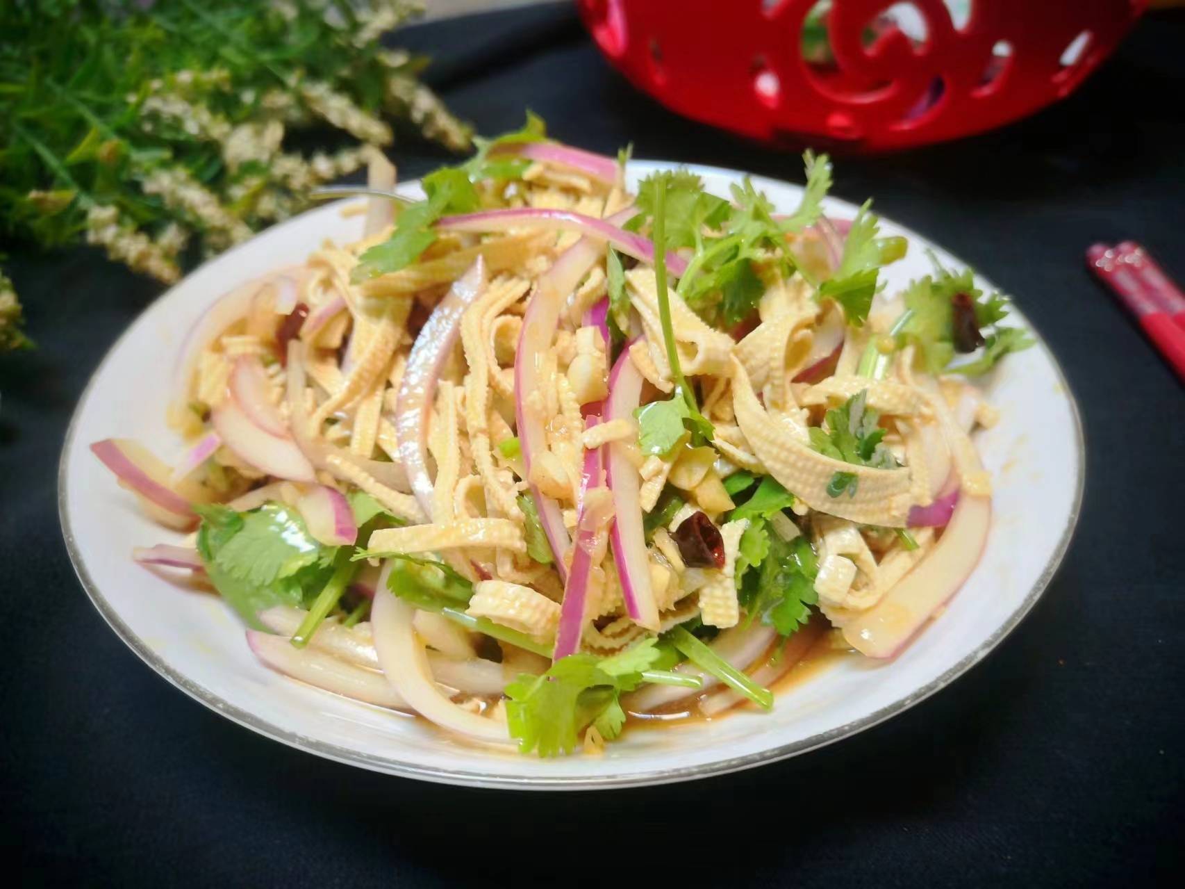 想學(xué)涼拌菜技術(shù)？學(xué)做涼拌菜學(xué)費(fèi)多少？涼拌菜技術(shù)學(xué)費(fèi)大揭秘！