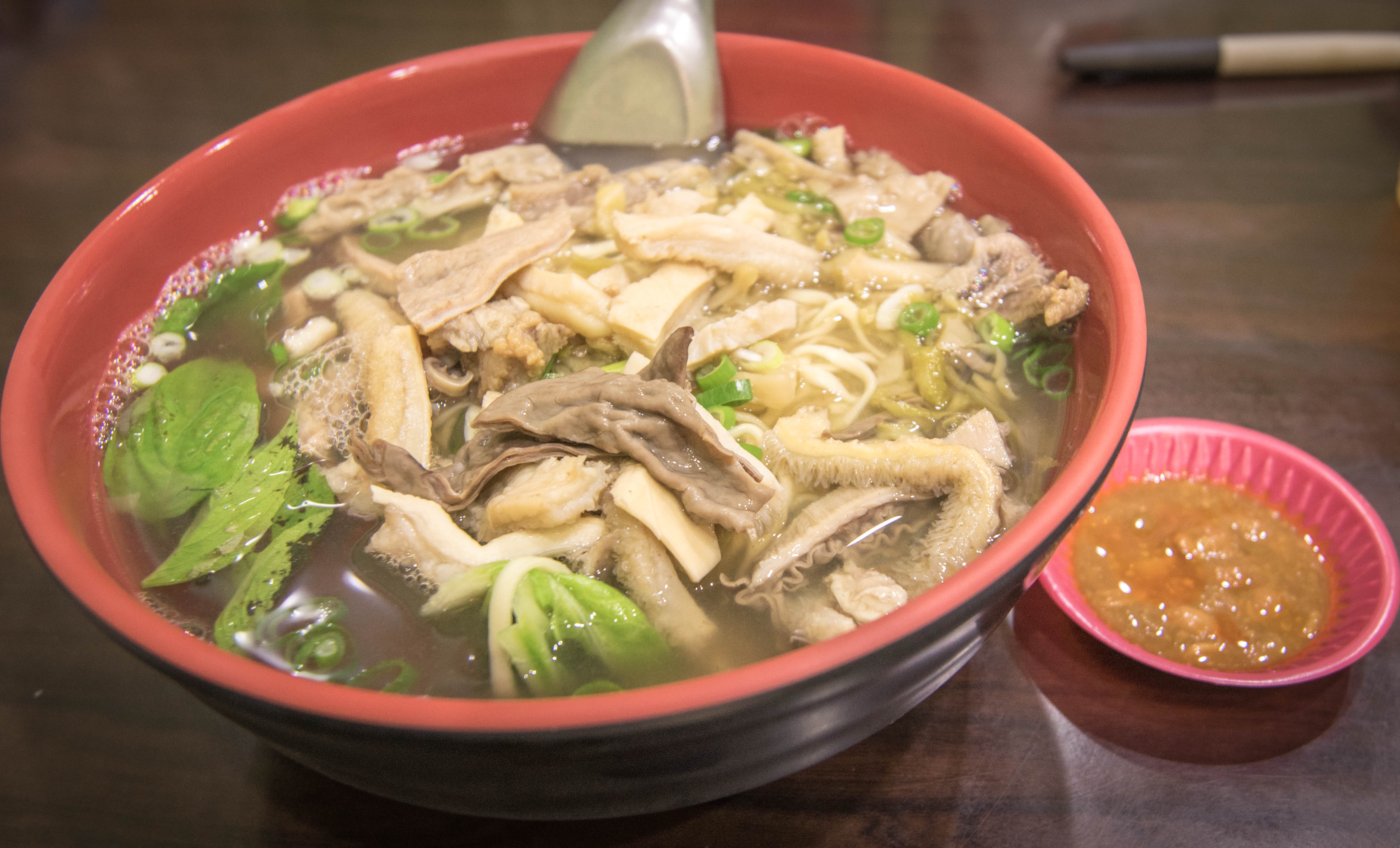 想學(xué)牛雜面？哪里學(xué)技術(shù)最地道？選擇廚仟藝，不加盟不拿料！