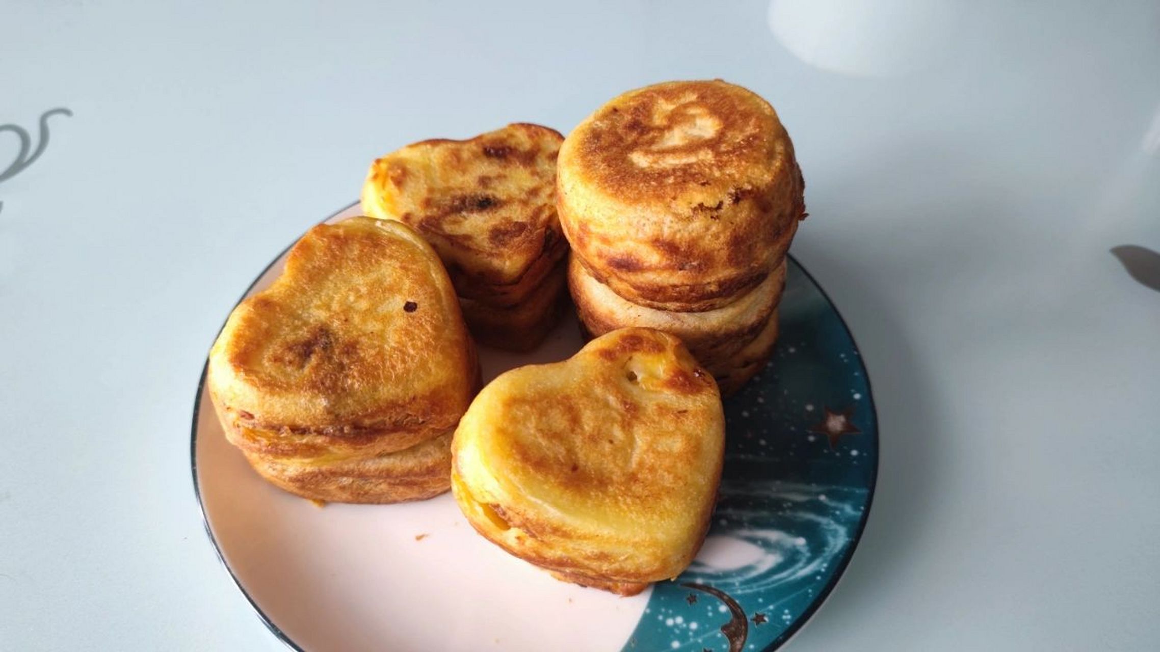 想做正宗雞蛋肉堡嗎？想學(xué)雞蛋肉堡的正宗做法？在哪里學(xué)習(xí)才最靠譜？