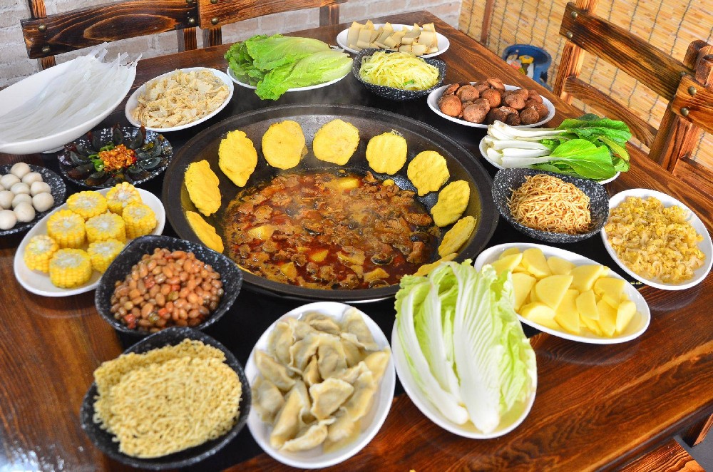 開(kāi)鐵鍋燉店需要多少錢(qián)？看完這篇你就懂了