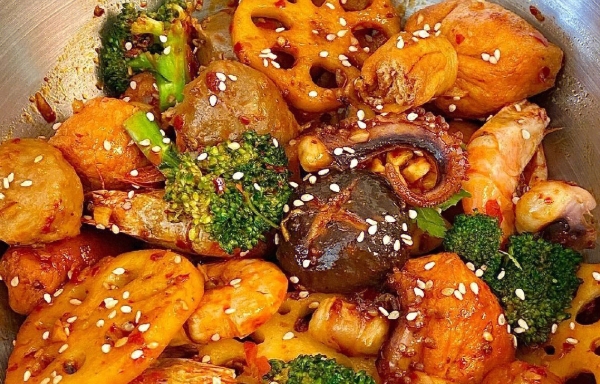 想開麻辣香鍋店？麻辣香鍋技術(shù)去哪學(xué)？避開加盟套路的正確選擇