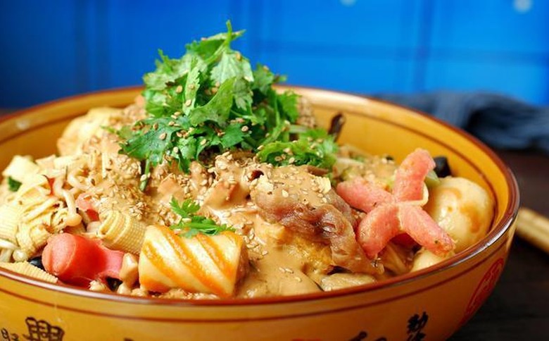 想學(xué)麻辣燙技術(shù)？掌握這幾點(diǎn)，你也能開店賺錢！