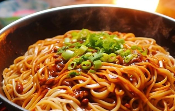 怎么做熱干面？簡單三步，讓你輕松做出地道口味！