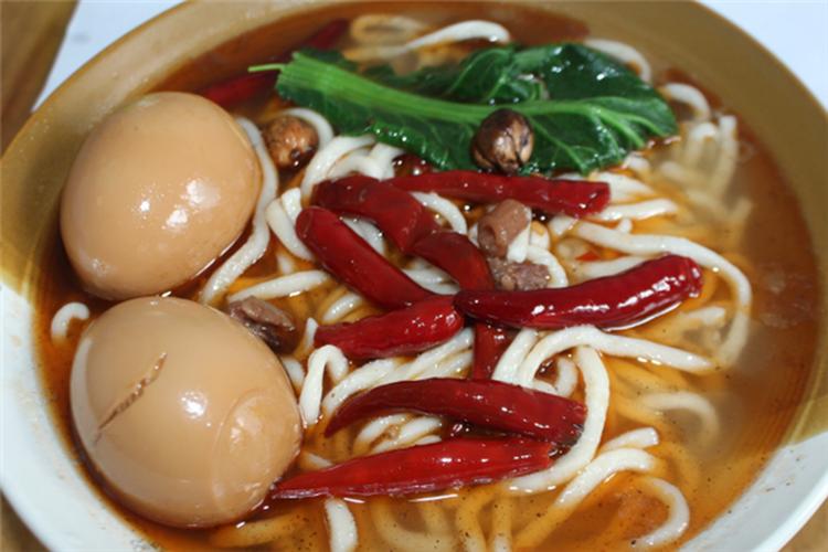 石家莊學(xué)板面哪家好？廚仟藝教你做正宗美味！
