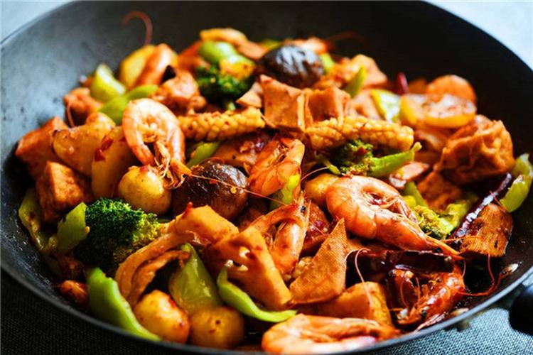 學習小地鍋與地鍋雞，掌握傳統(tǒng)美食技藝，開啟餐飲創(chuàng)業(yè)！