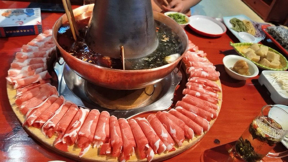 學(xué)涮羊肉技術(shù)，實(shí)戰(zhàn)培訓(xùn)指導(dǎo)，贏在餐飲前沿