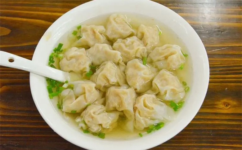 想學做餛飩？湯鮮皮薄餡多，餛飩培訓基地竟能帶來這些驚喜！