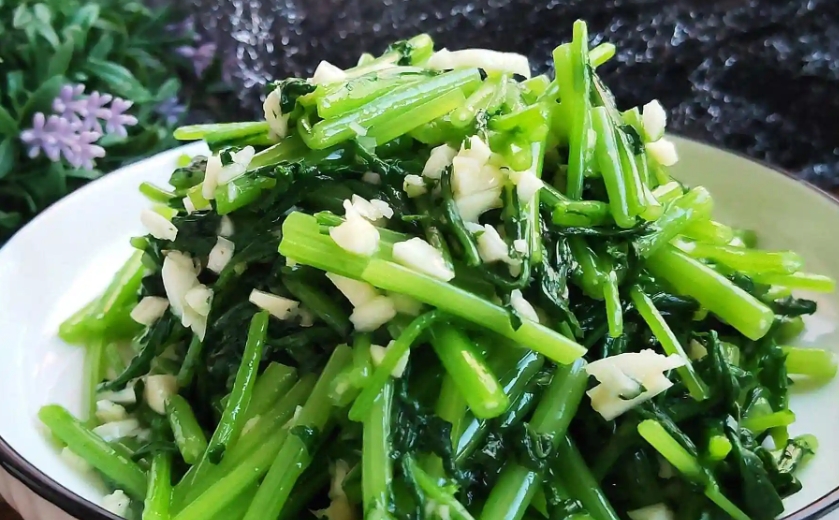 濟(jì)南涼拌菜培訓(xùn)機(jī)構(gòu)，為何成為創(chuàng)業(yè)者的起點(diǎn)？背后隱藏著哪些商機(jī)？
