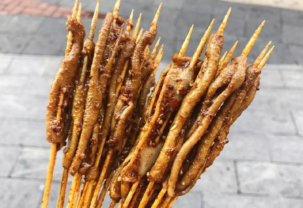 鐵板鴨腸技術(shù)教學(xué)，從配料到火候，輕松掌握秘制風(fēng)味！