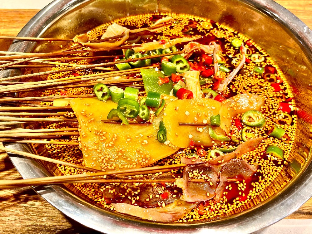 缽缽雞哪里學(xué)？想學(xué)缽缽雞技術(shù)？一站式教學(xué)帶你從零到開店