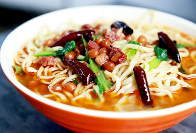 想學(xué)牛肉板面湯料？正宗配方手把手教你做出地道美味