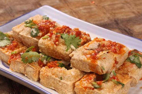 臭豆腐怎么做最好吃？三天學(xué)會(huì)秘制方法，快速開(kāi)店！