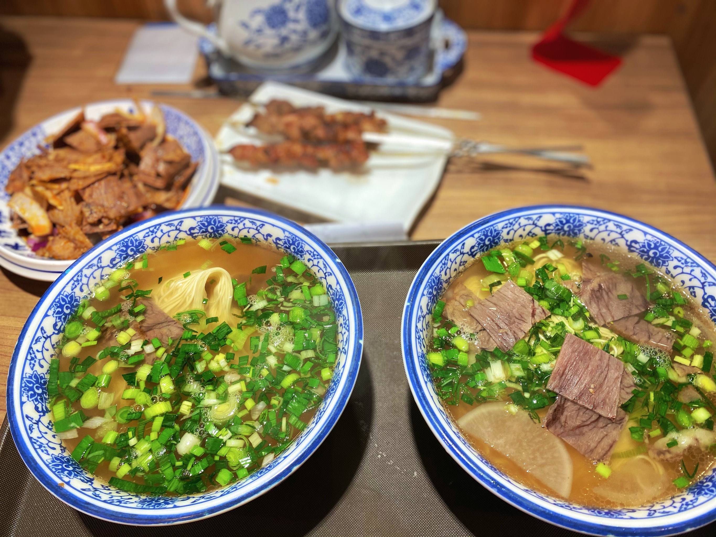 哪里學(xué)蘭州拉面最好？找對培訓(xùn)機構(gòu)，輕松學(xué)會做出美味！