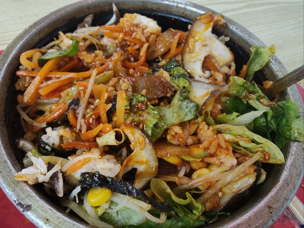 想學(xué)烤肉拌飯的做法？全程教程，教你一步步做出正宗美味！