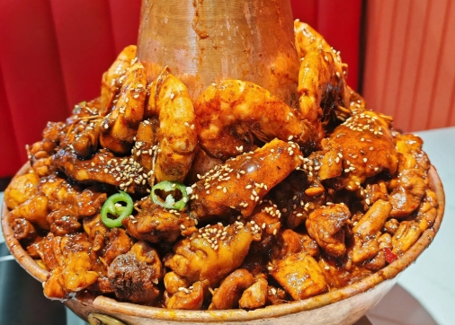 想開(kāi)火鍋雞店？老滄州火鍋雞加盟費(fèi)多少？避坑指南+真實(shí)費(fèi)用！
