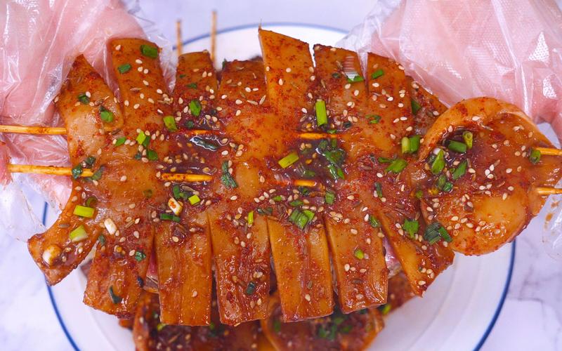 現(xiàn)在賣(mài)鐵板魷魚(yú)還行嗎？生意難做？技巧+思路都來(lái)了！