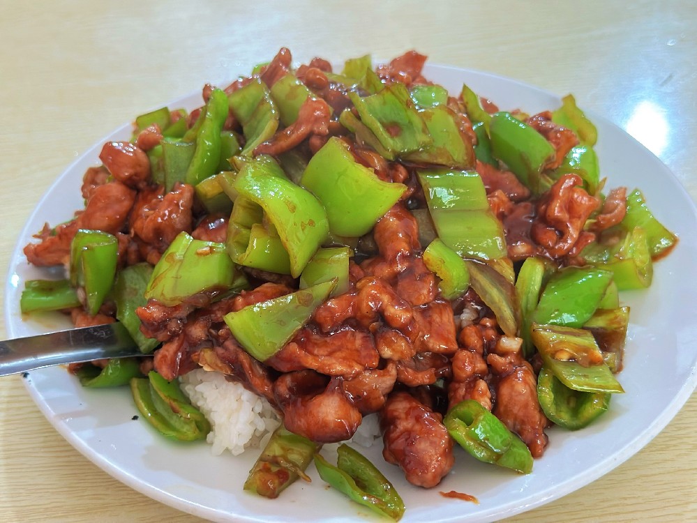 蓋澆飯哪里學(xué)最正宗？手把手教學(xué)，創(chuàng)業(yè)輕松上手！