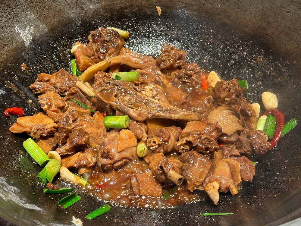 地鍋雞的利潤(rùn)是多少？親身摸索后告訴你真實(shí)數(shù)字和賺錢秘訣